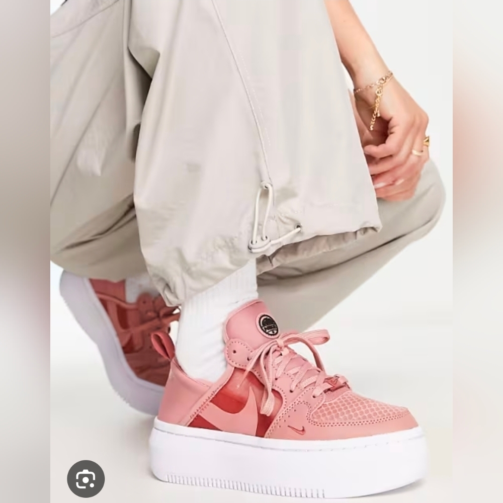Nike Women's Coral Sneakers